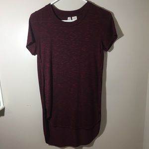 Maroon colored T-shirt. Lightly used.